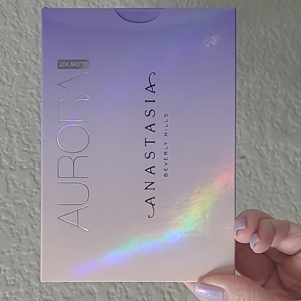 BNIB Anastasia Beverly Hills Aurora Glow Kit